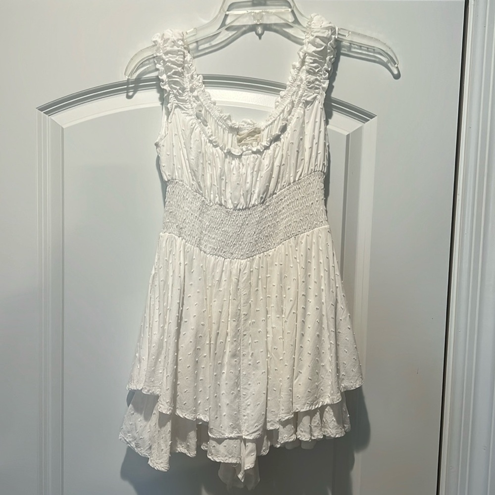 Urban Outfitters white romper size XS-SMALL